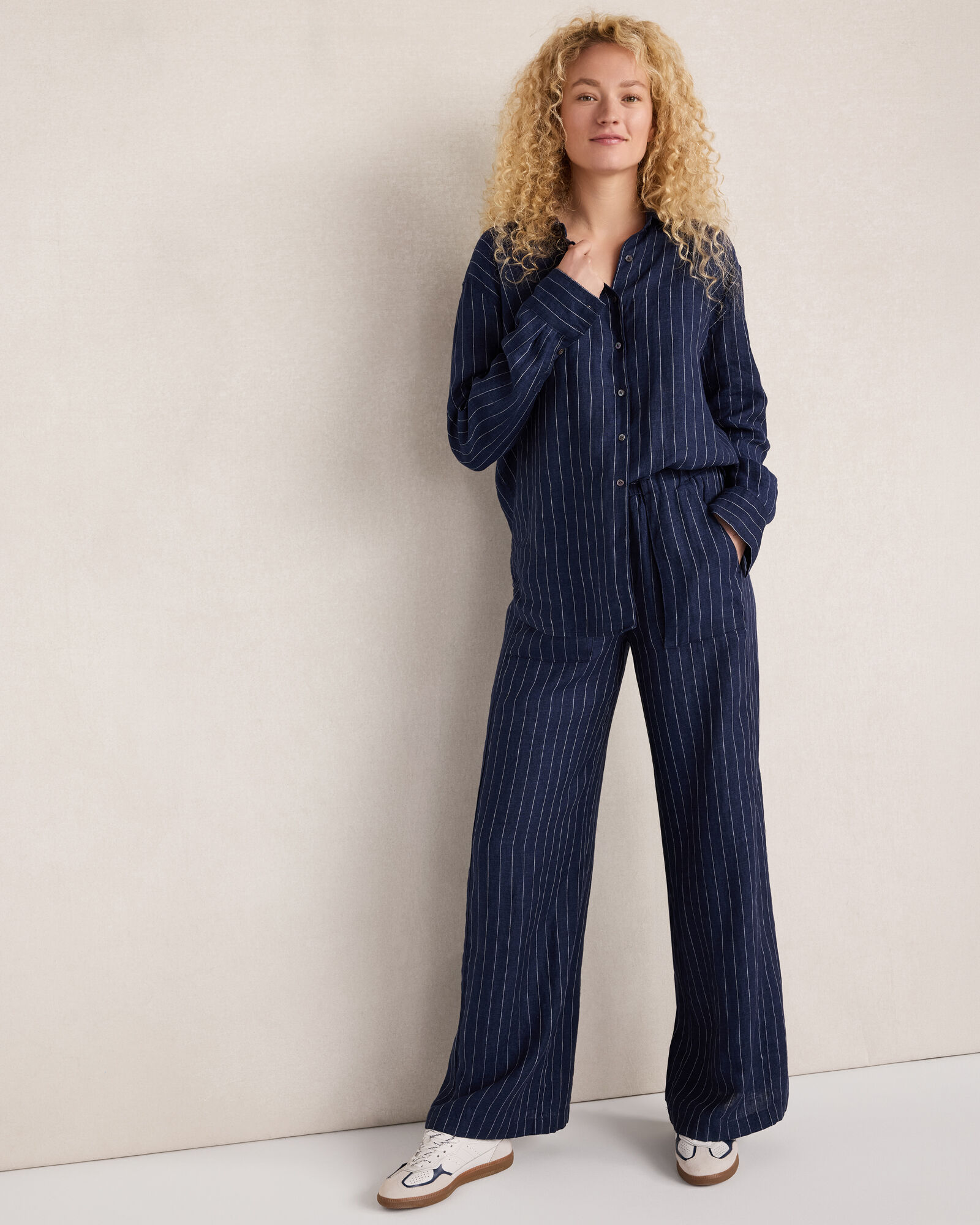D&eacute;lav&eacute; Linen Pinstripe Wide Leg Pants